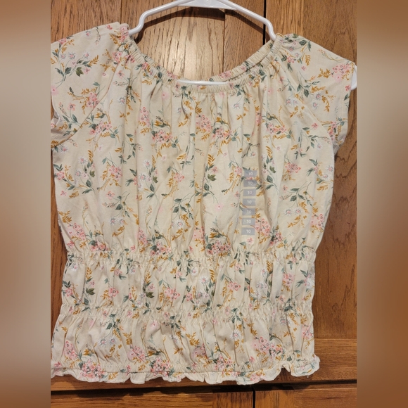 OshKosh B'gosh Other - NWT OshKosh Girls Floral Top. Size 10